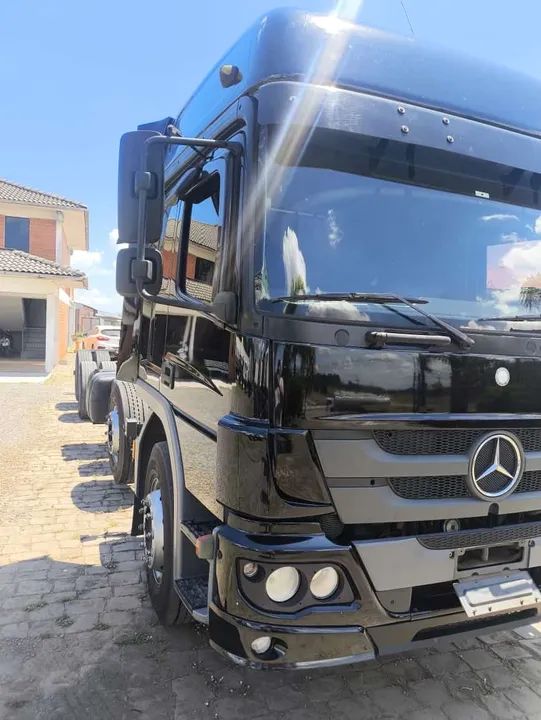 Caminhão Mercedes-Benz Atego 3030 - 2021 - Foto 2