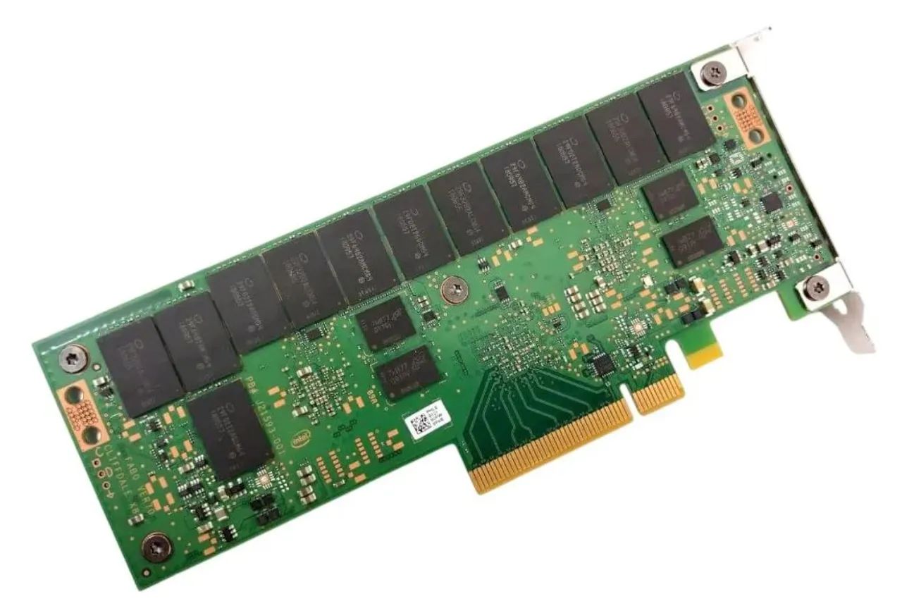 Intel SSD DC P4608 Series64739357218819122