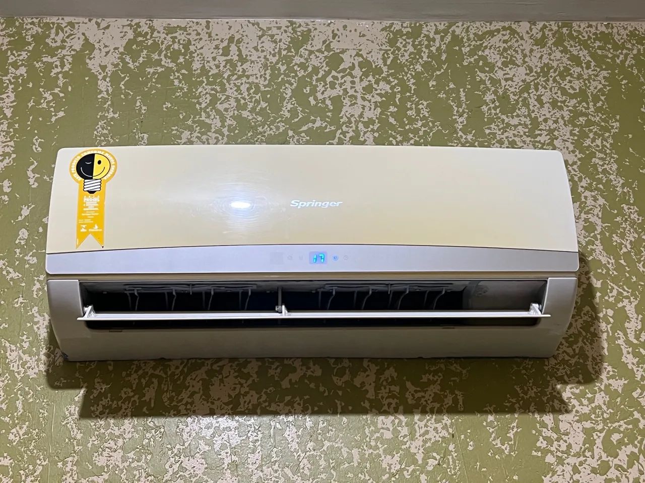 Ar Condicionado Springer Split 9000 BTUs