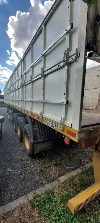 Carreta guerra 2012 comprimento 13.5 graneleiro top acima da média. - Foto 5