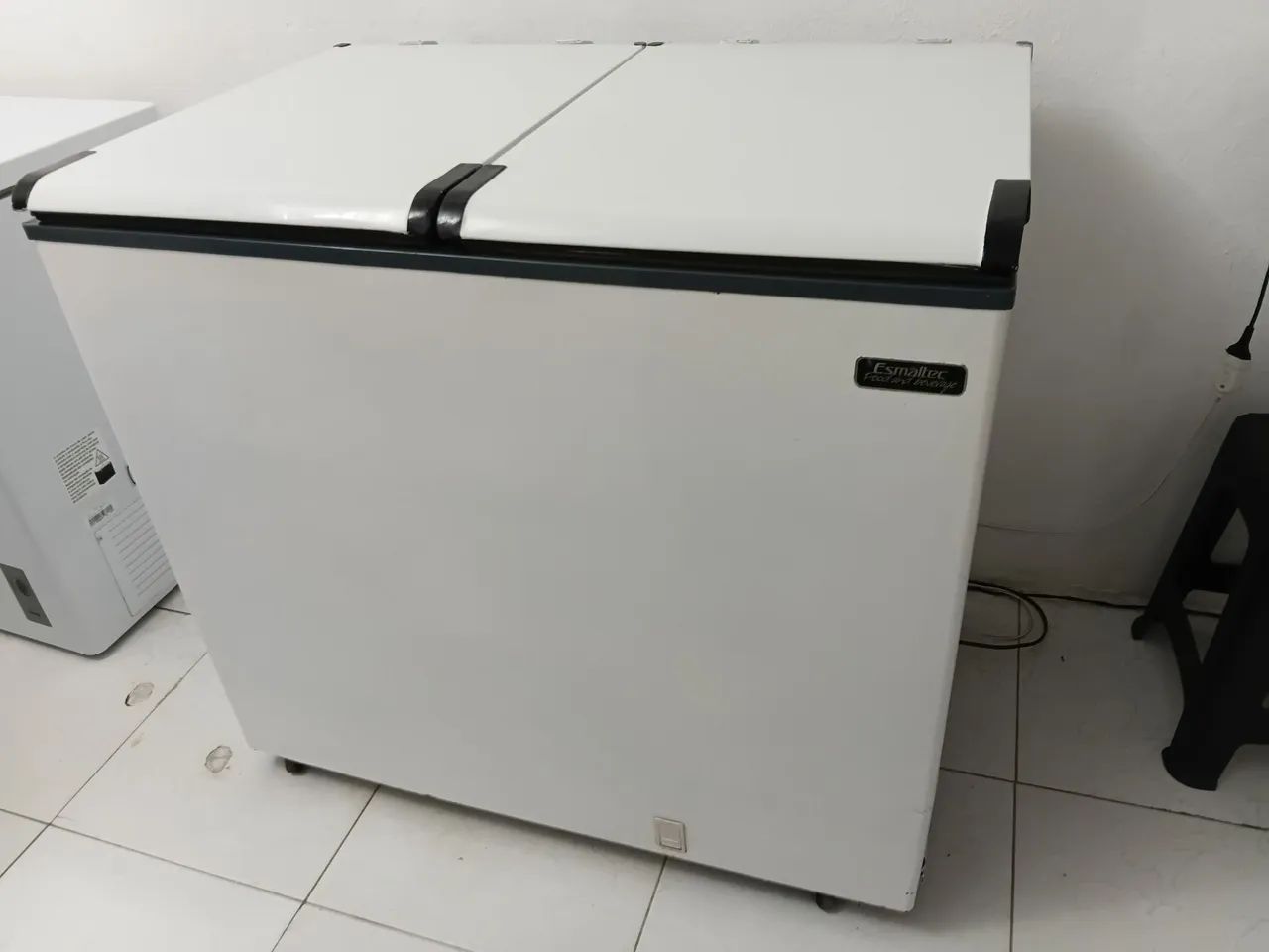 Frize orizontal Esmautec
