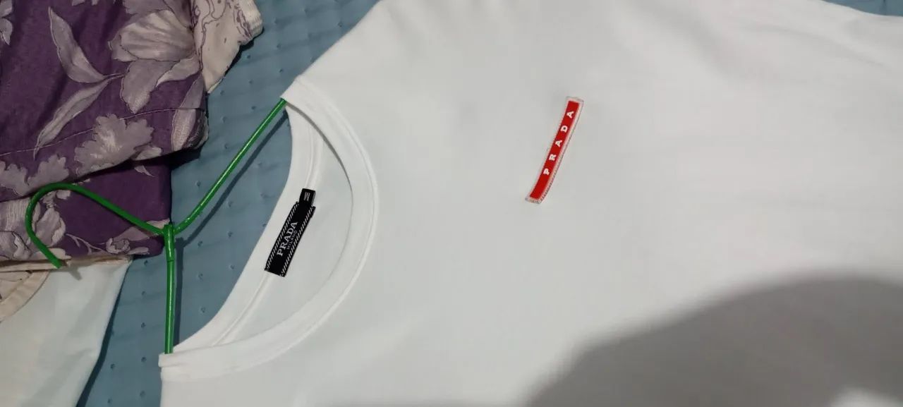 Camiseta Prada 100% original  - Foto 2