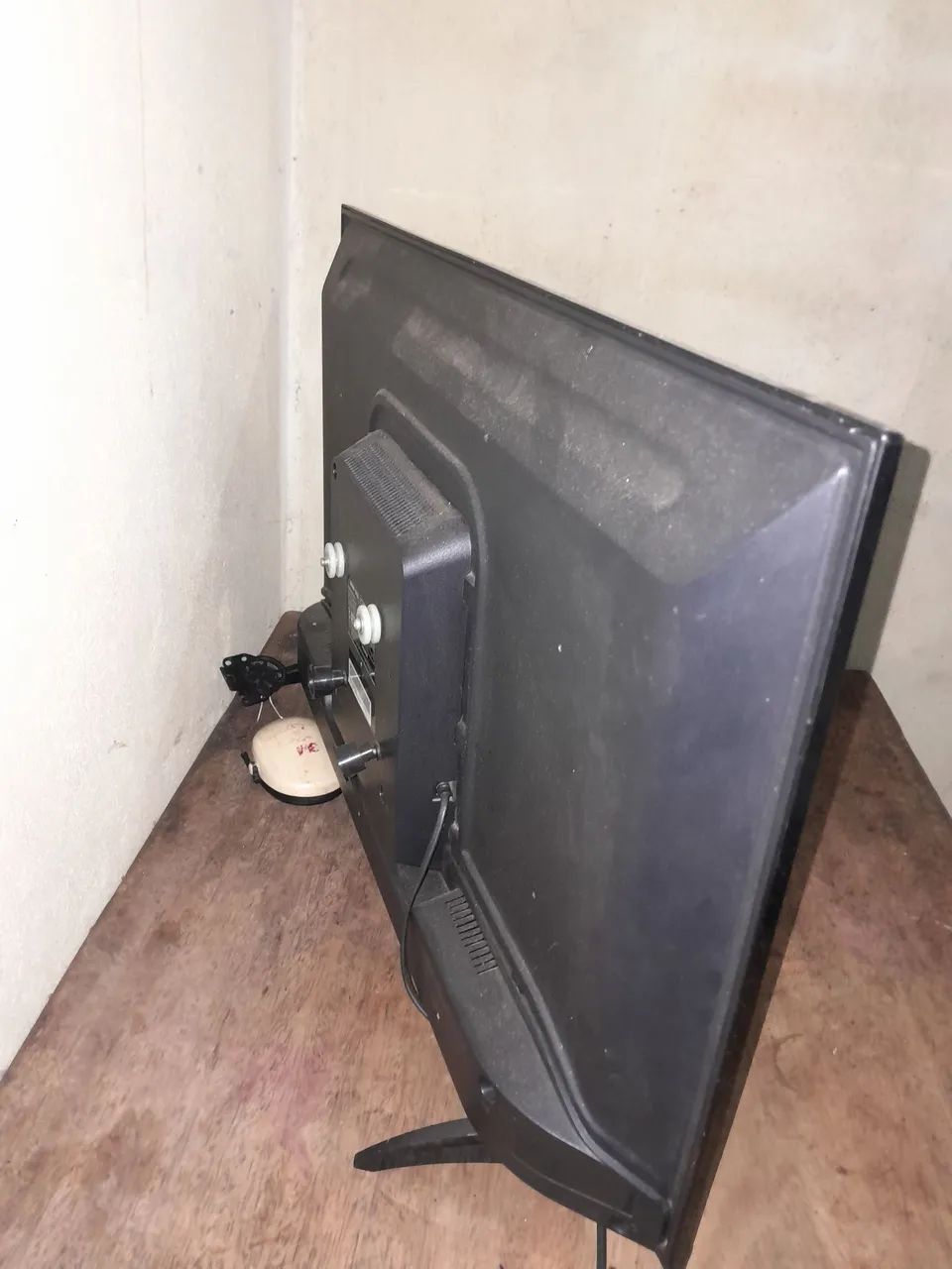 Vendo TV de 32 polegadas smart. - Foto 2