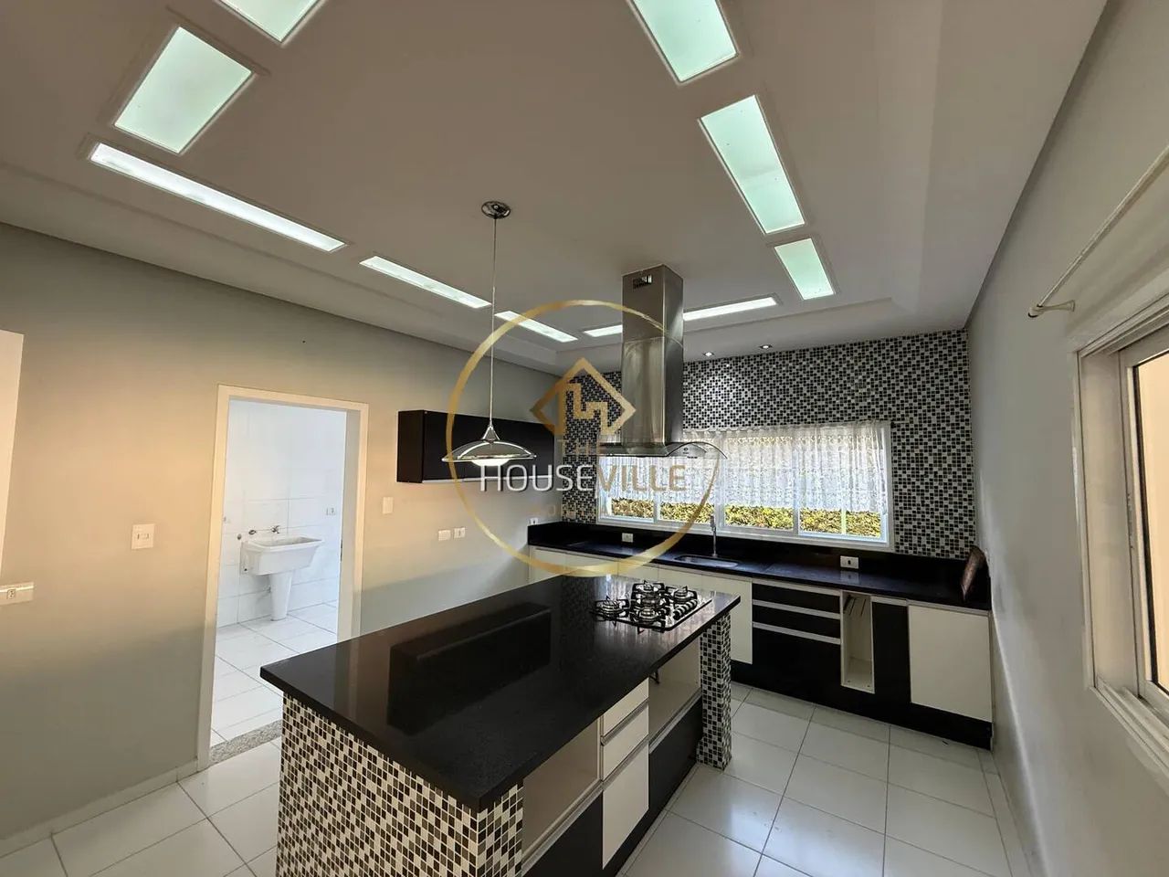 Casa Sobrado, 4 Dormitórios ( 4 suítes), Piscina, Jacareí. - Foto 3
