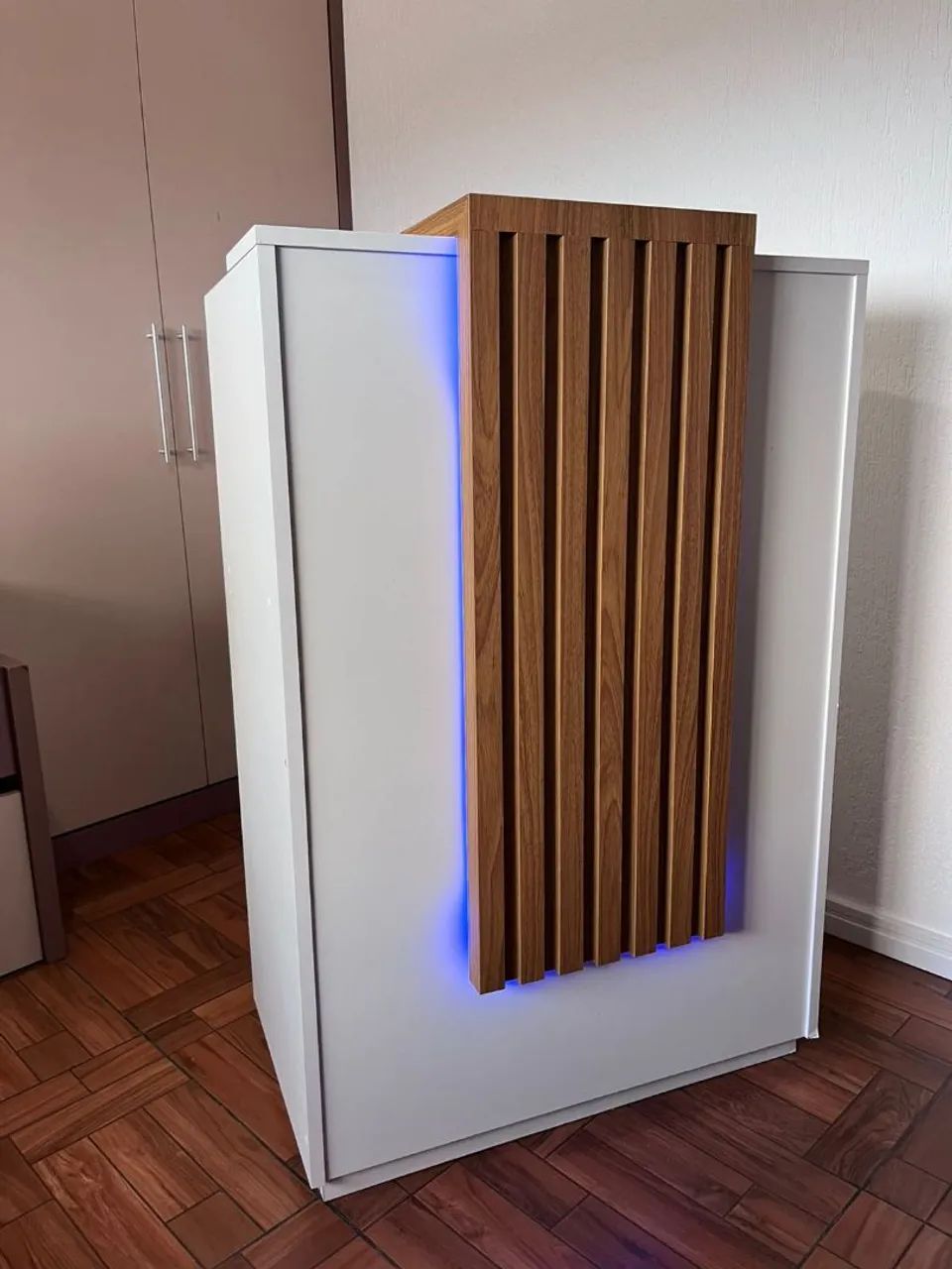 Balcão de atendimento  com LED 