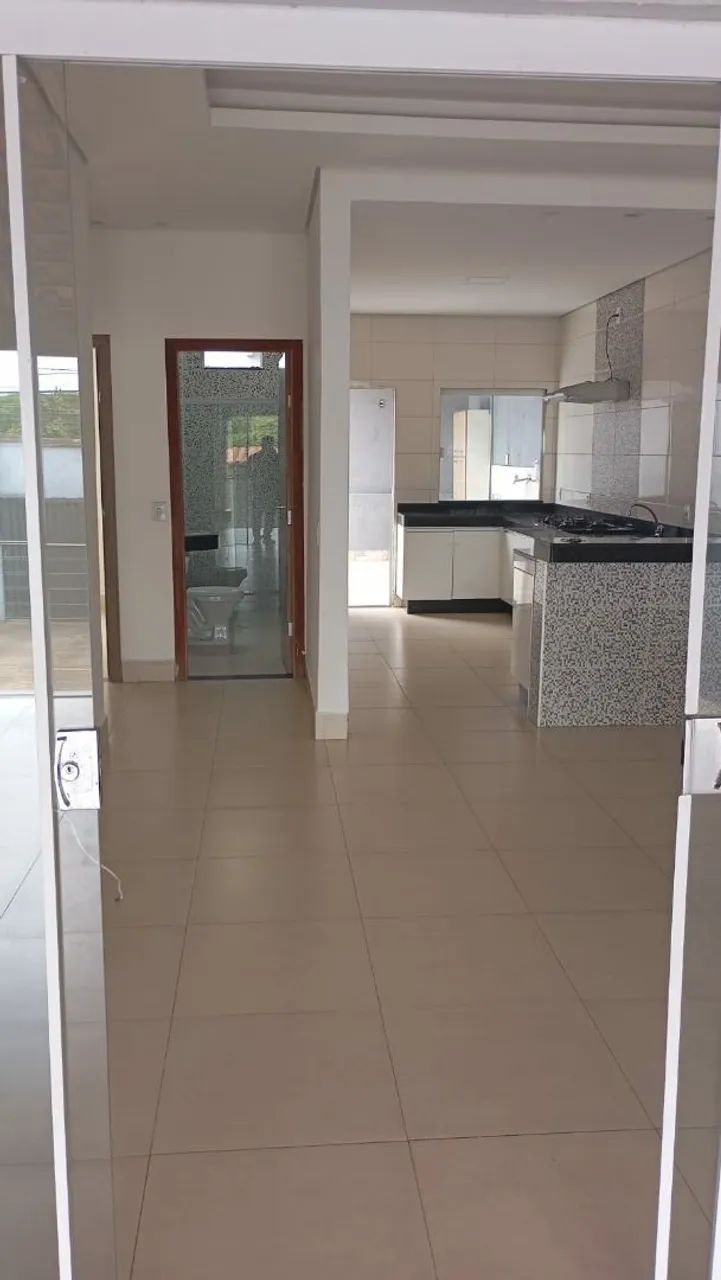 Alugo casa sozinha no terreno 2 quartos com suite! - Foto 4