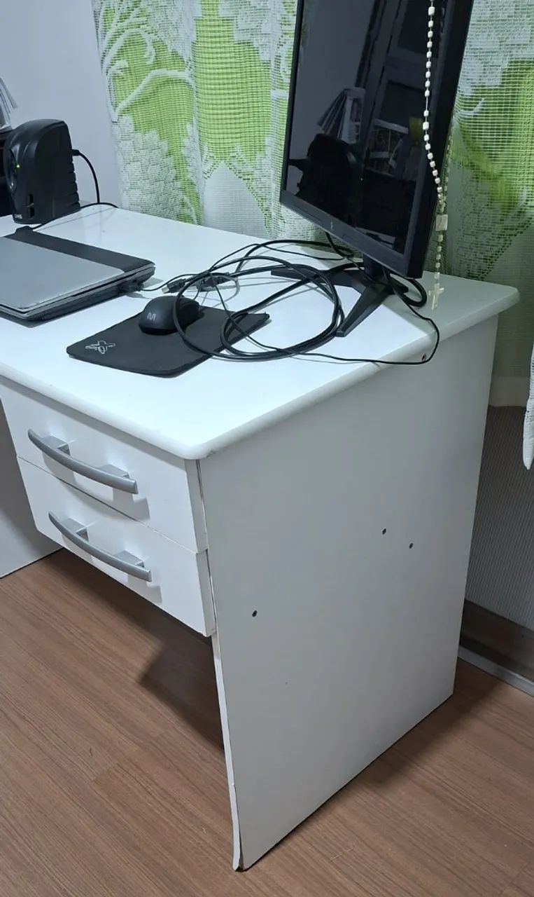 VENDO MESA DE ESCRITÓRIO COM 2 GAVETAS
