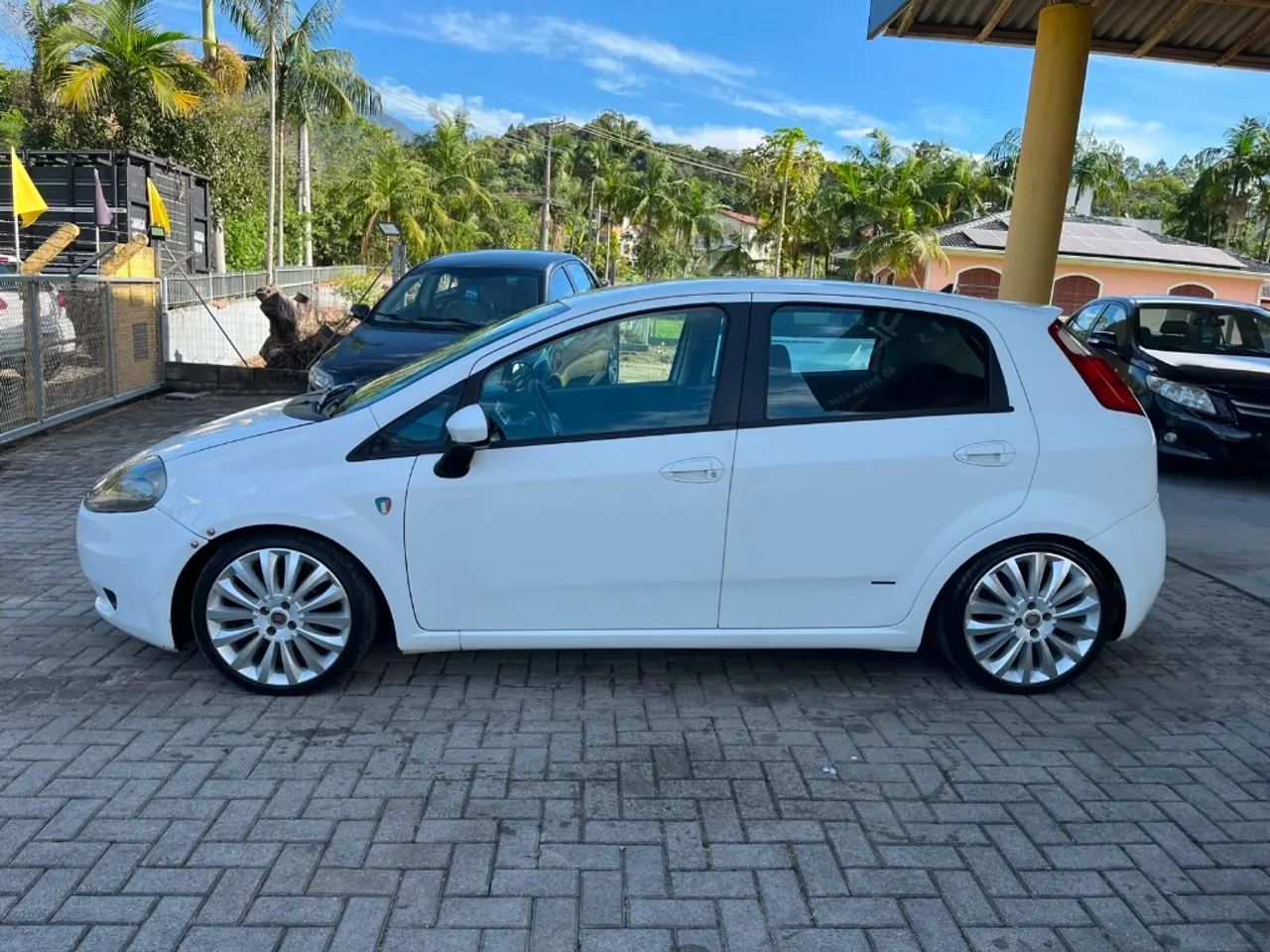 Fiat Punto Attractive 1.4 Fire Flex 8V 5P 2012 - Foto 3