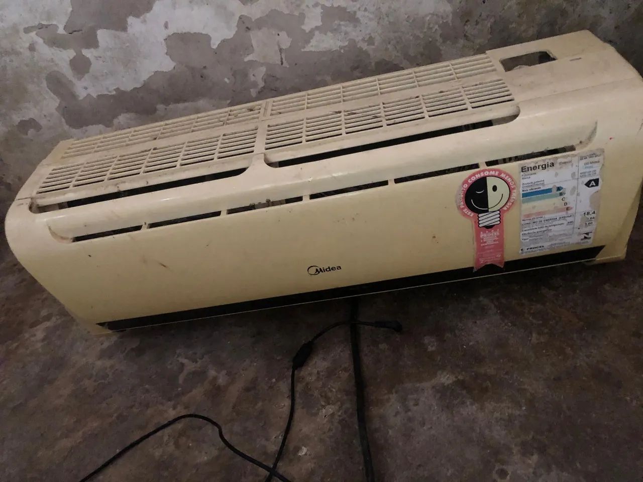 Vendo ou troco ar condicionado 9 mil BUTs - Foto 2