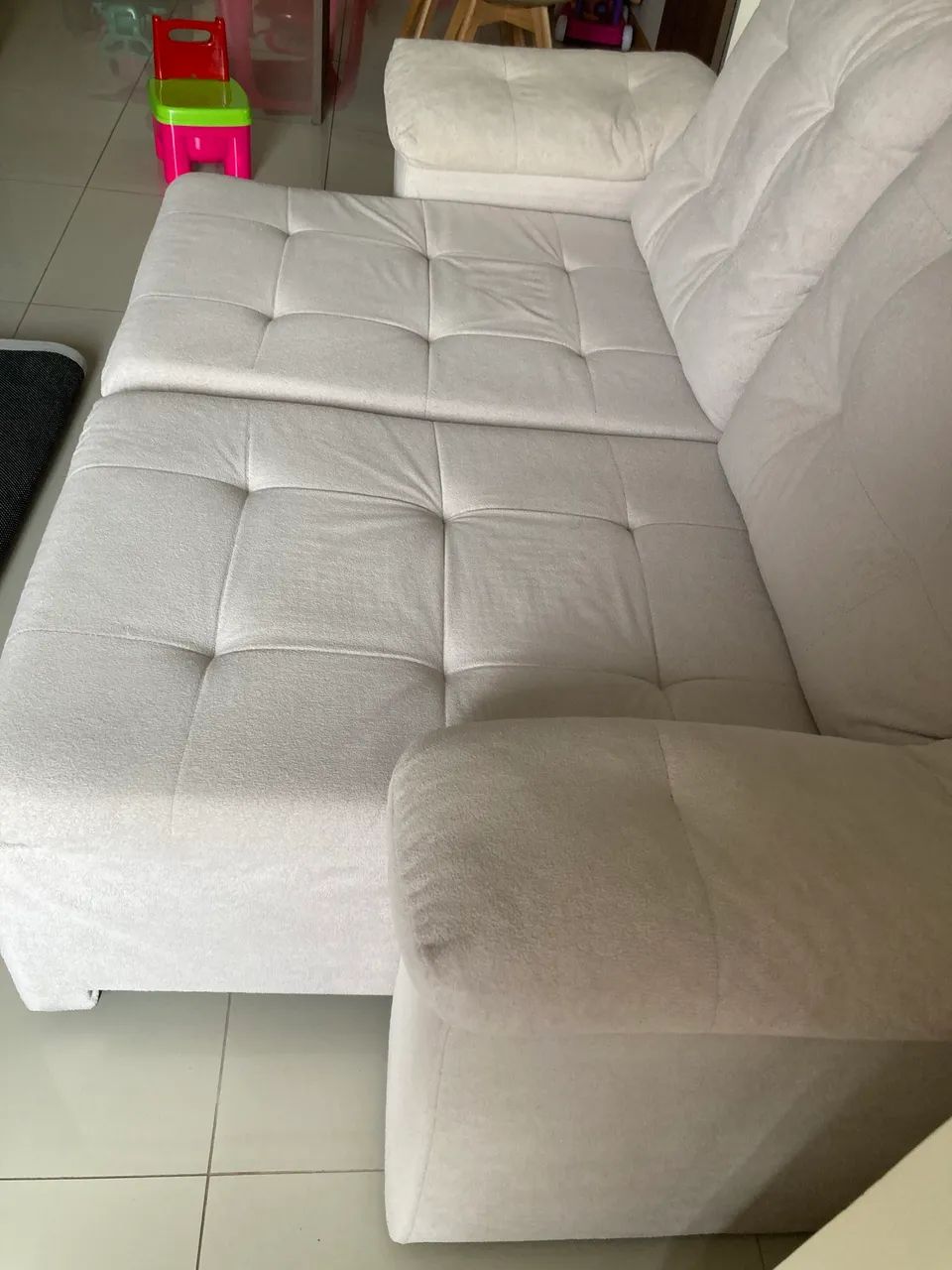 Vendo sofá retrátil bege, medida 1,90. Em ótimo estado  - Foto 2