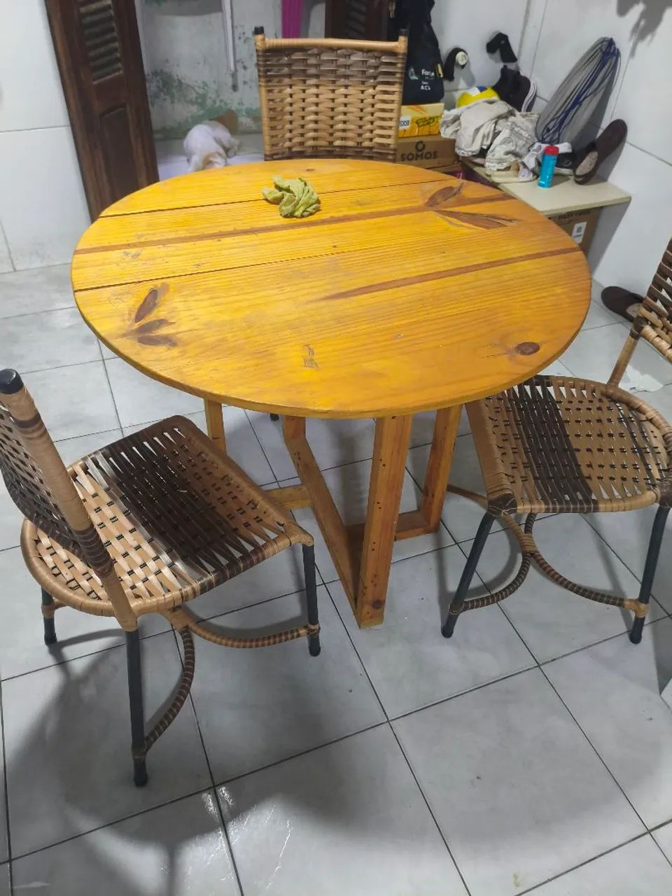 Mesa com cadeira rústica  - Foto 3