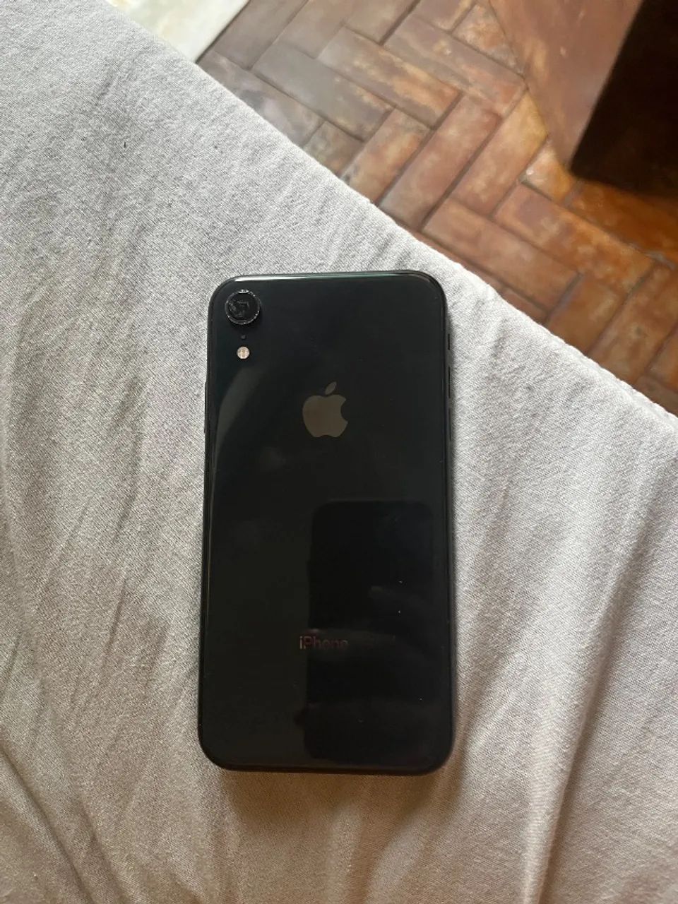 iPhone XR 64g com capinha - Foto 2