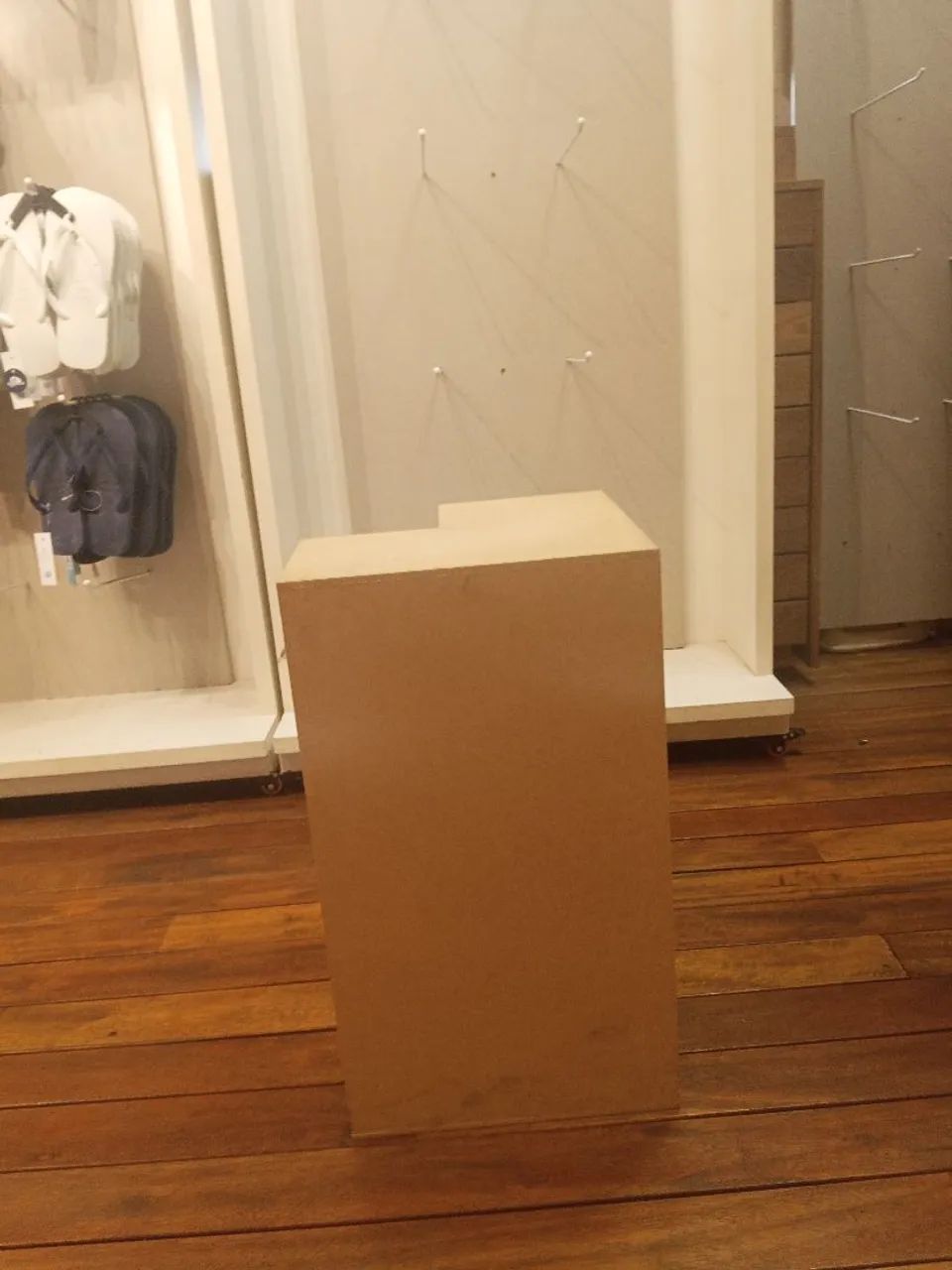Expositor modular em MDF Cru- Ideal para Vitrines e Lojas - Foto 2