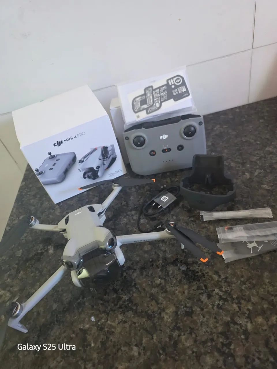 Drone DJI Mini 4 Pro Stantart