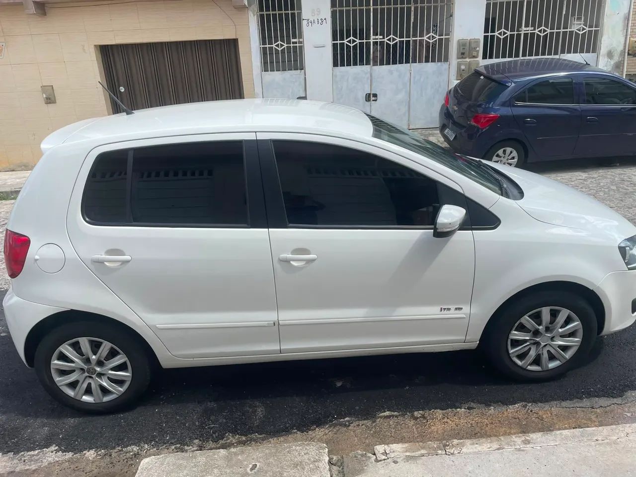 Volkswagen Fox 1.0 MI Total Flex 8V 5P 2013 - Foto 3