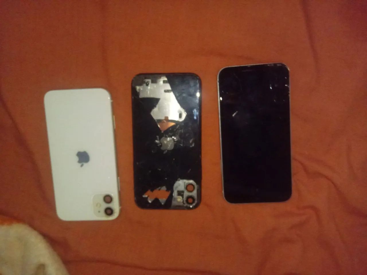 IPhone 11 2 carcaça e 1 icloud livre  - Foto 4
