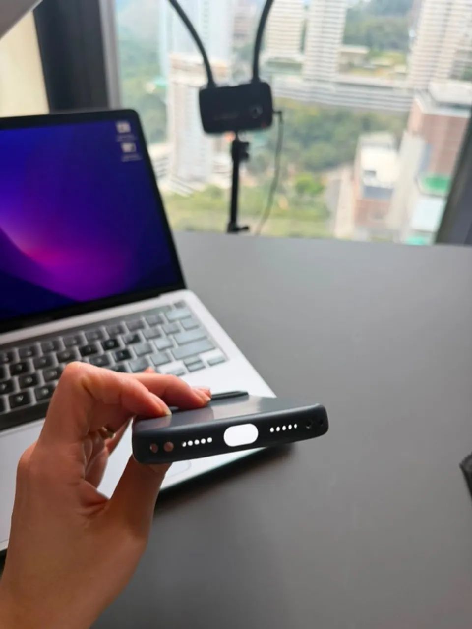 Capa de silicone com MagSafe para iPhone 17 Pro - Preto - Foto 2