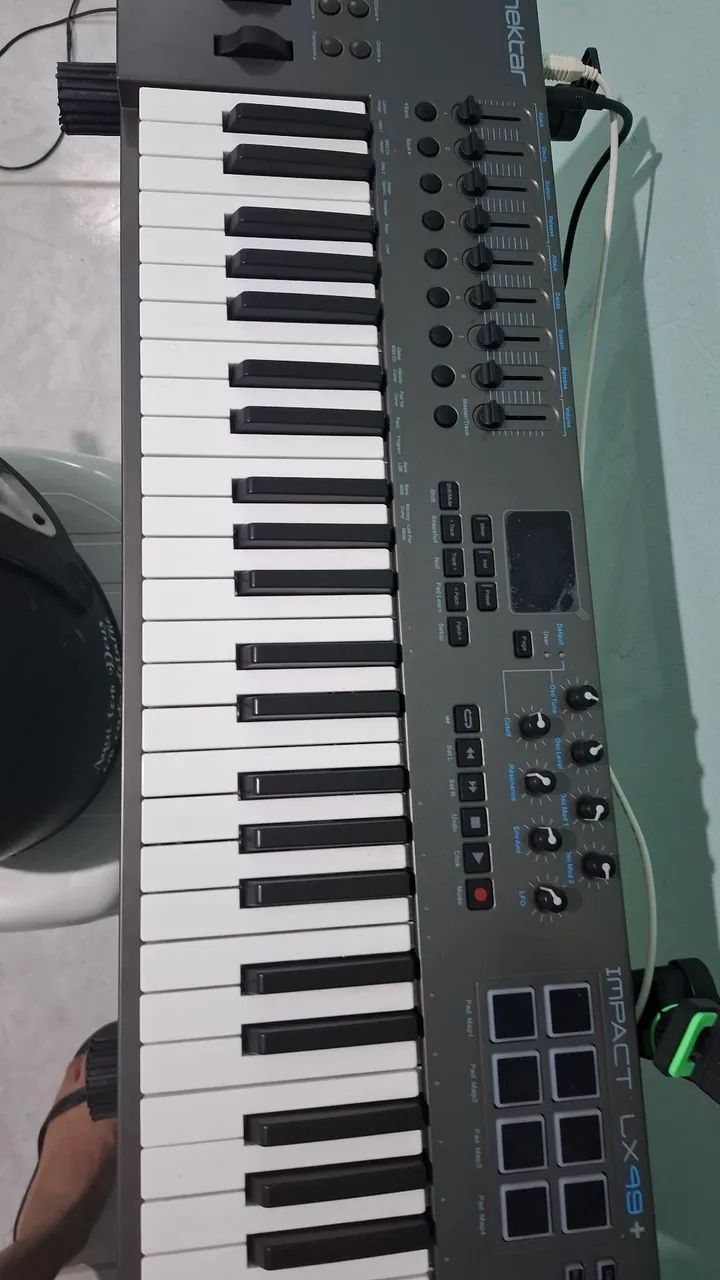 Teclado controlador nektar  - Foto 2