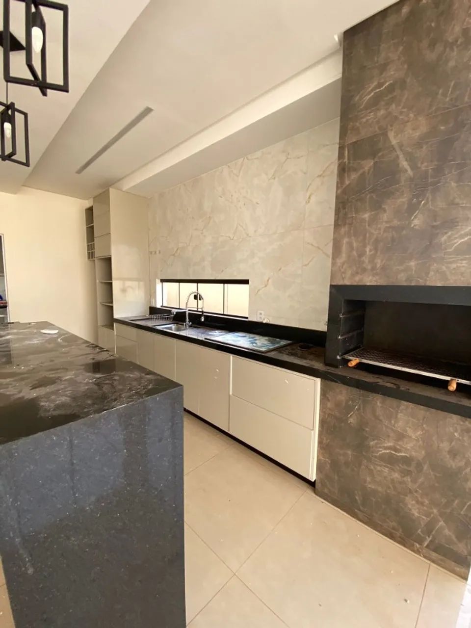 Casa 3 Suítes com piscina e hidro para locação! - Foto 3