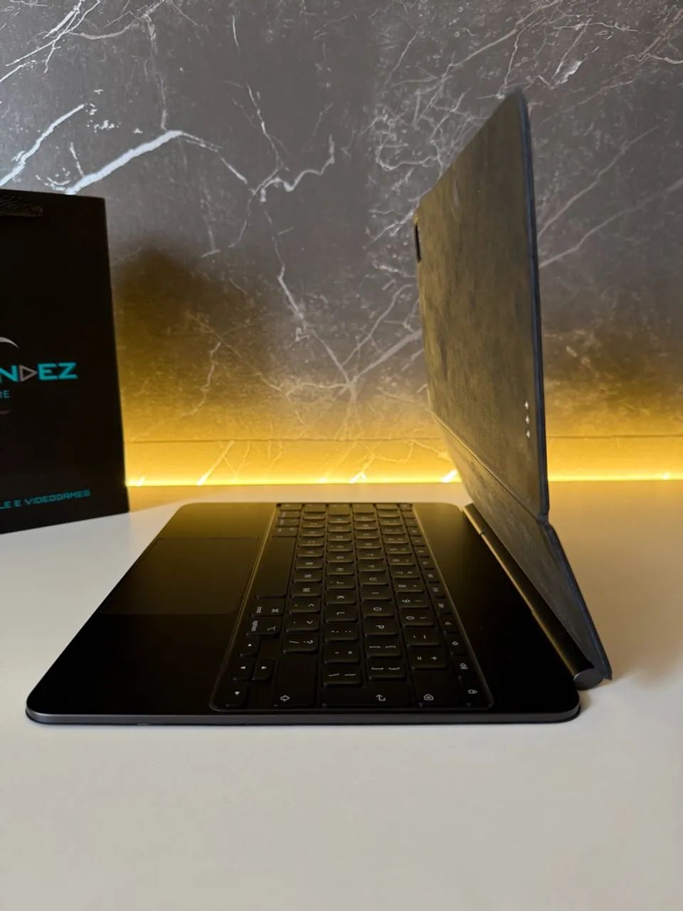 Apple Magic Keyboard para Ipad Pro M4 e M5de 13 polegadas, com Garantia Apple! TROCAS - Foto 2