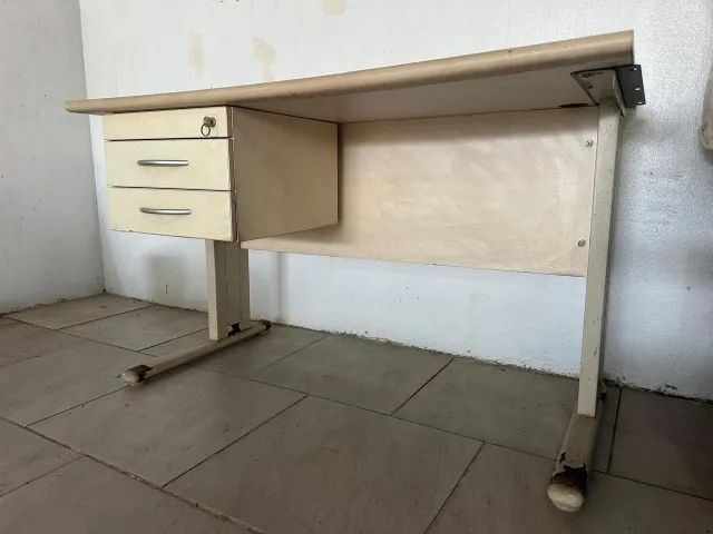 Mesa de Escritório em MDF e Metal (Com Chave) - Foto 2