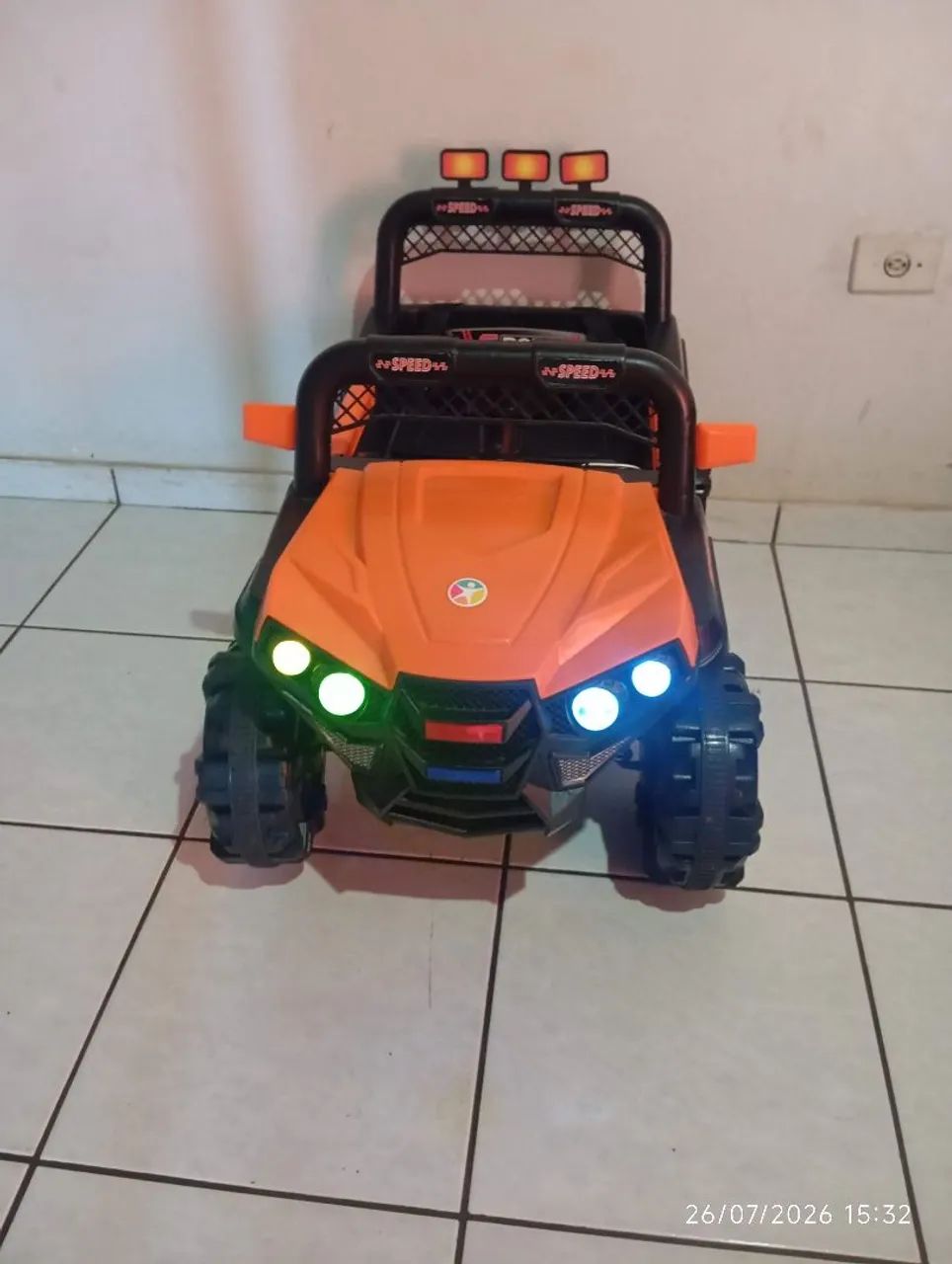 Carro eletrônico infantil 