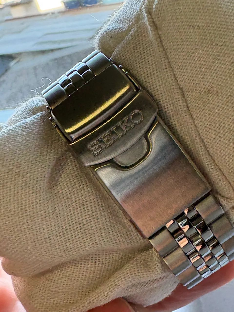 Seiko 5 GMT Bruce Wayne impecável  - Foto 4