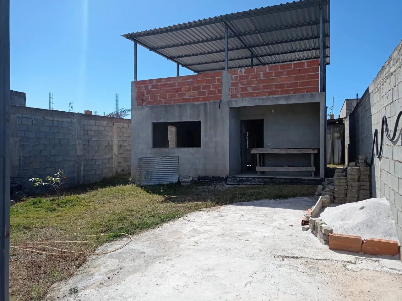 Vendo casa em Pontal das Garças 