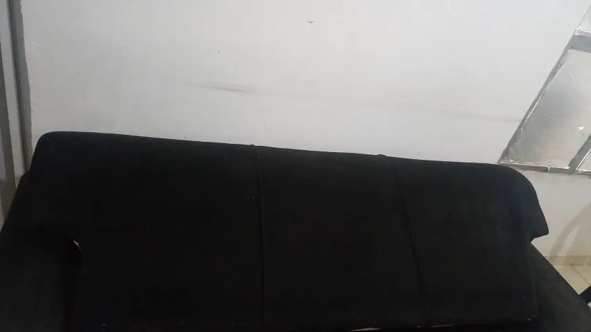 SOFÁ PRETO À VENDA - USADO - Foto 2