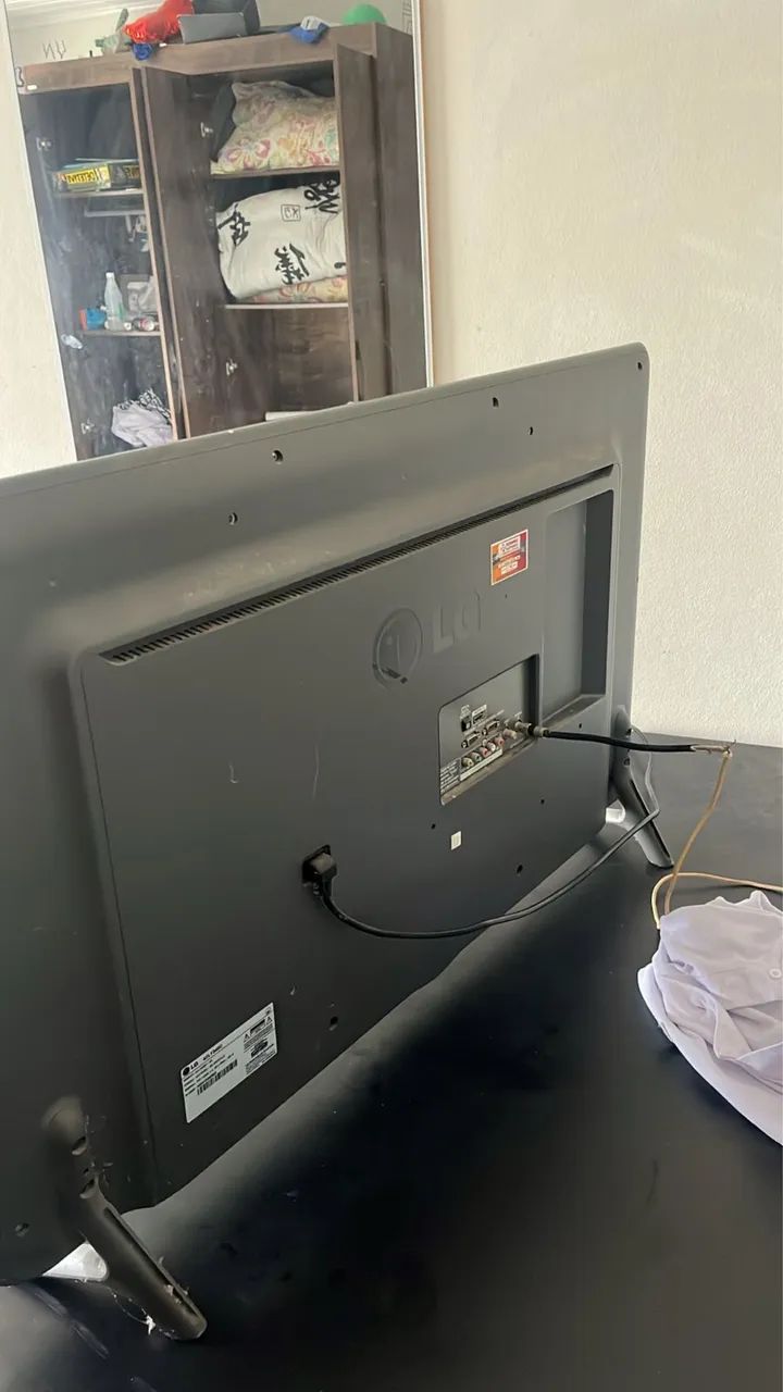 tv lg 43 polegadas praticamente nova - Foto 3