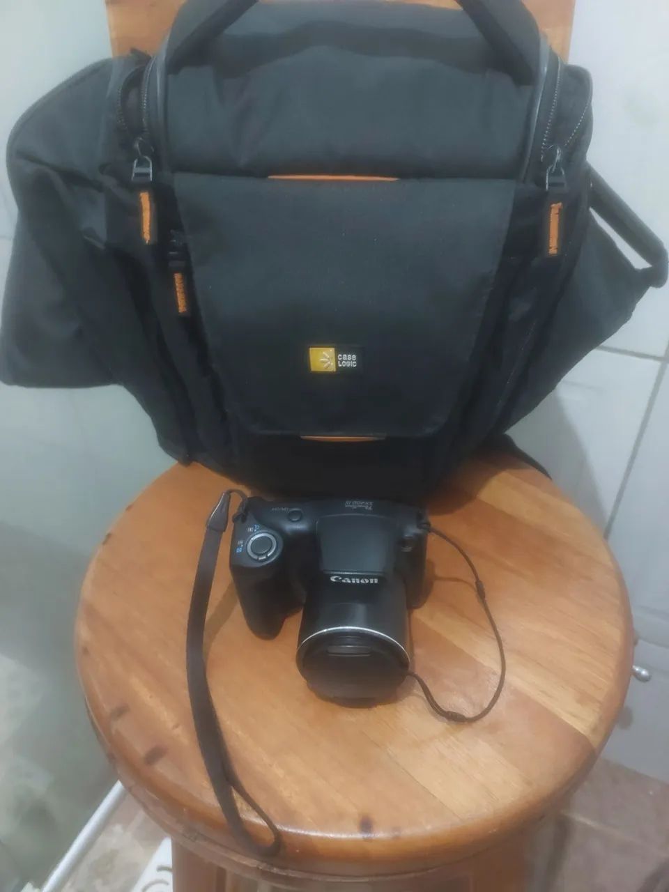 Câmera Canon Powershot Sx400 impecável ( está sem o carregador) 