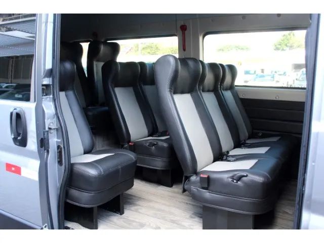 VAN PARA ALUGUEL VIAGEM E PARTICULAR - Foto 3