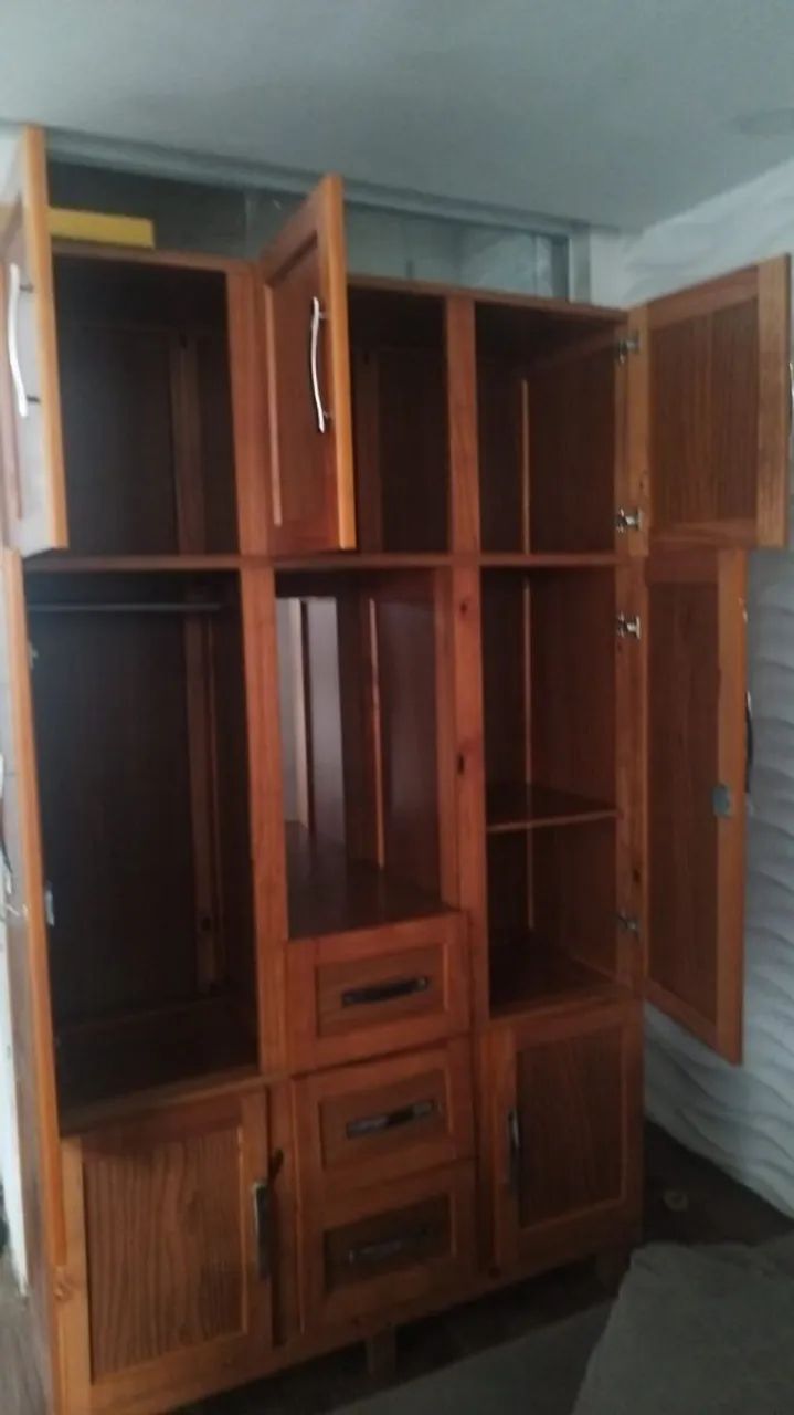 Guarda roupa madeira. - Foto 2
