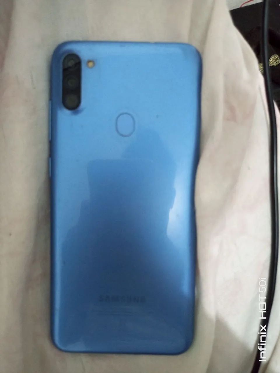 VENDO CELULAR A11  - Foto 3