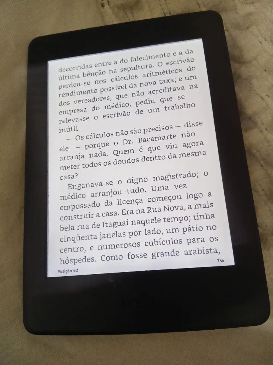 Desapego KindlePaperwhite + capa + 700 livros - Foto 3