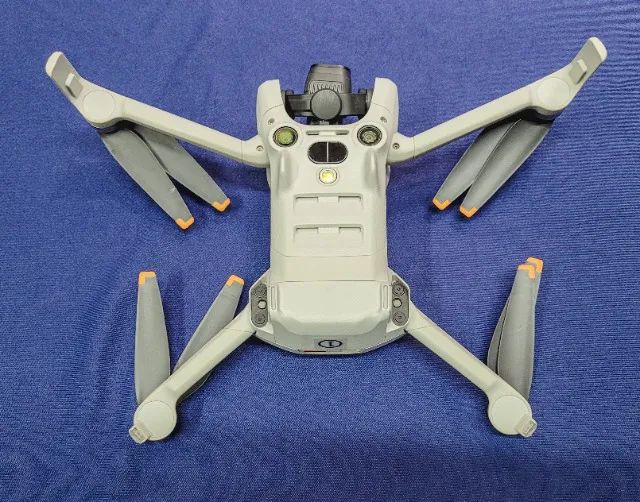 Drone Dji Mini 4 Pro Fly More Combo Plus RC2 - Foto 4