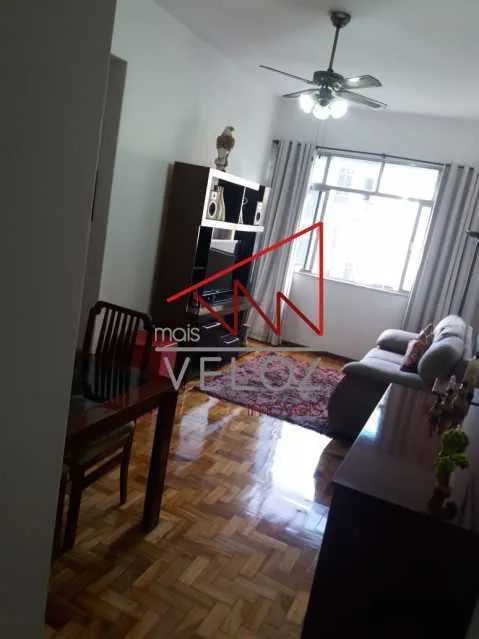 Apartamento - / Residencial / Laranjeiras