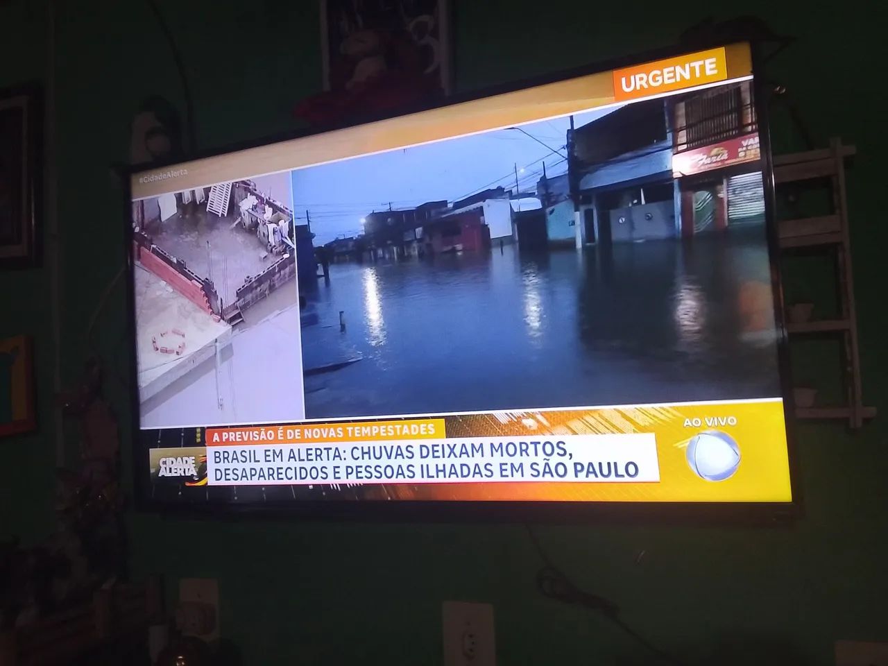 Vendo TV de 43 polegadas smart 4K - Foto 4