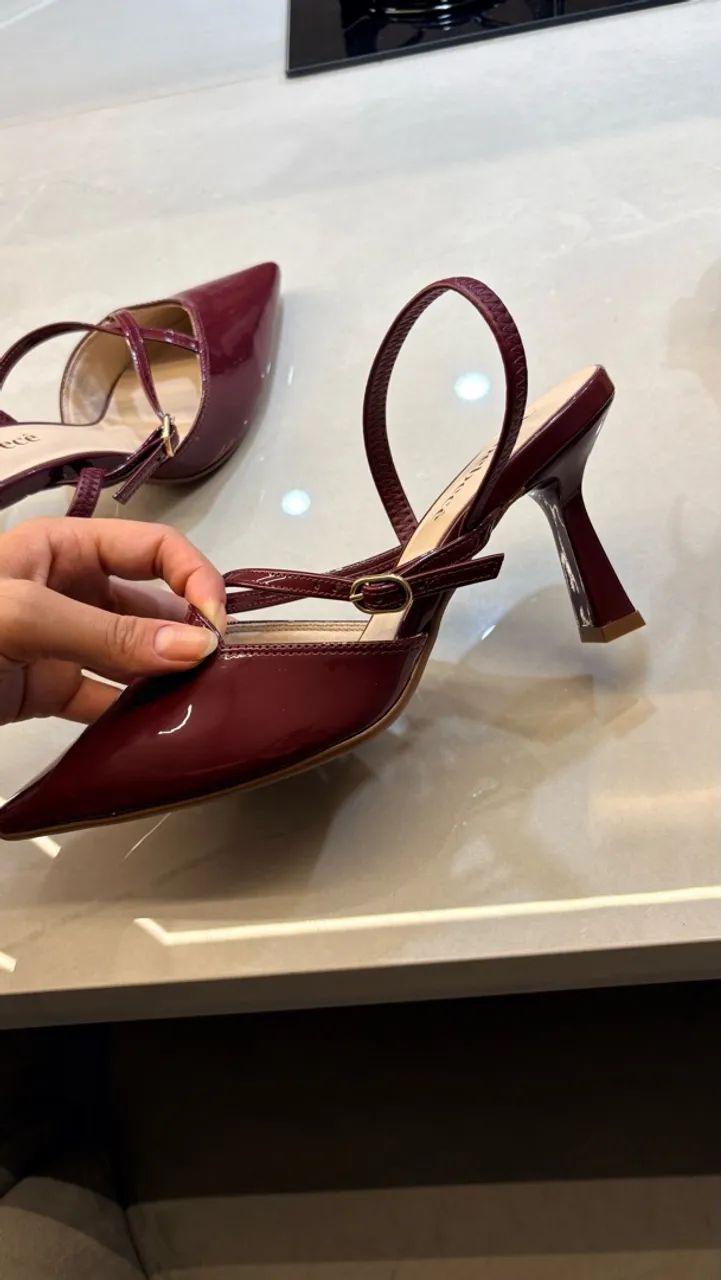 Salto scarpin vinho 
