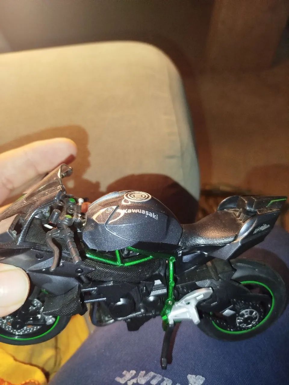 Miniatura Kawasaki H2R escala 1/8  - Foto 4