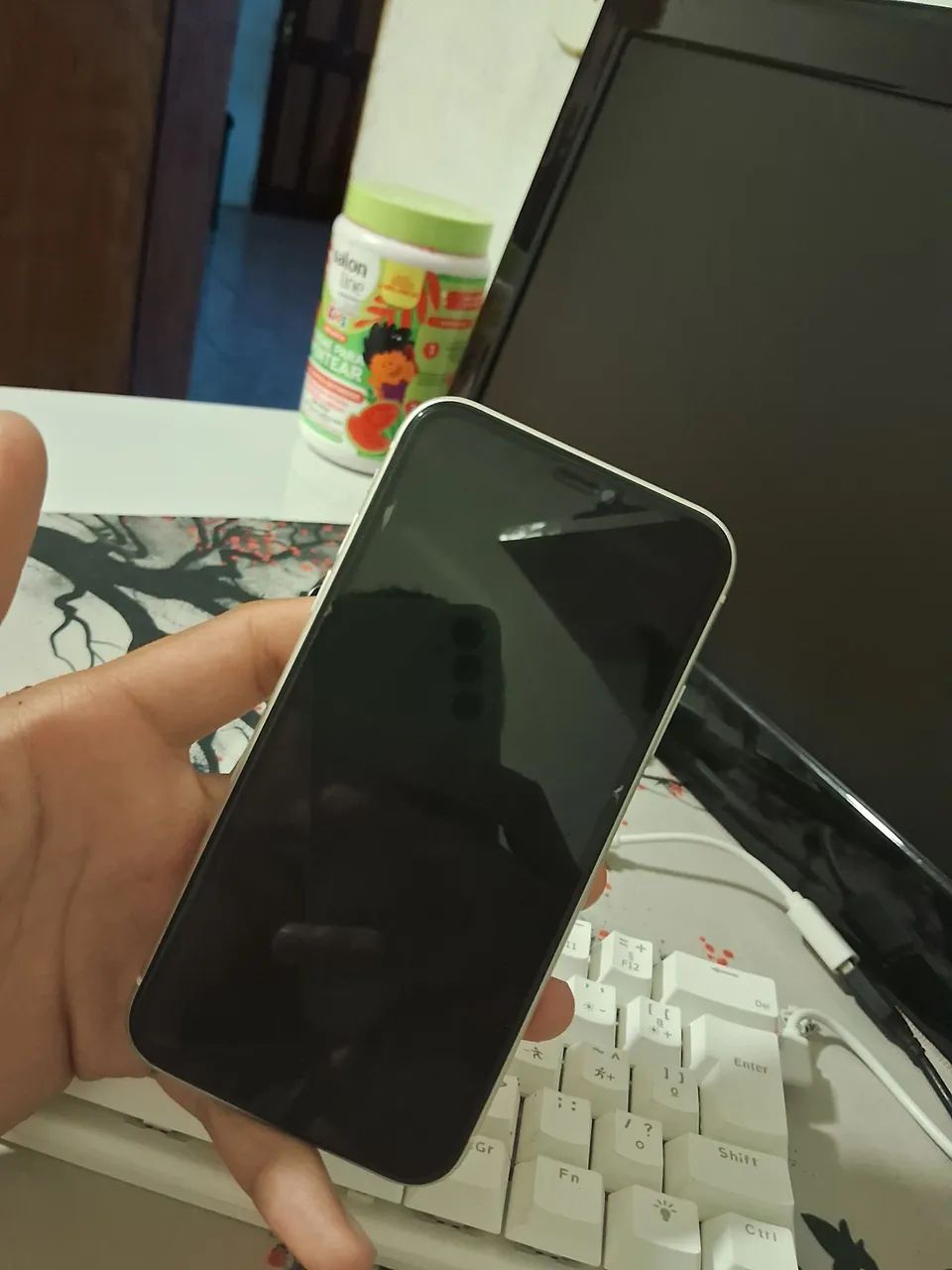 Iphone 11 apenas traseira trincada - Foto 2