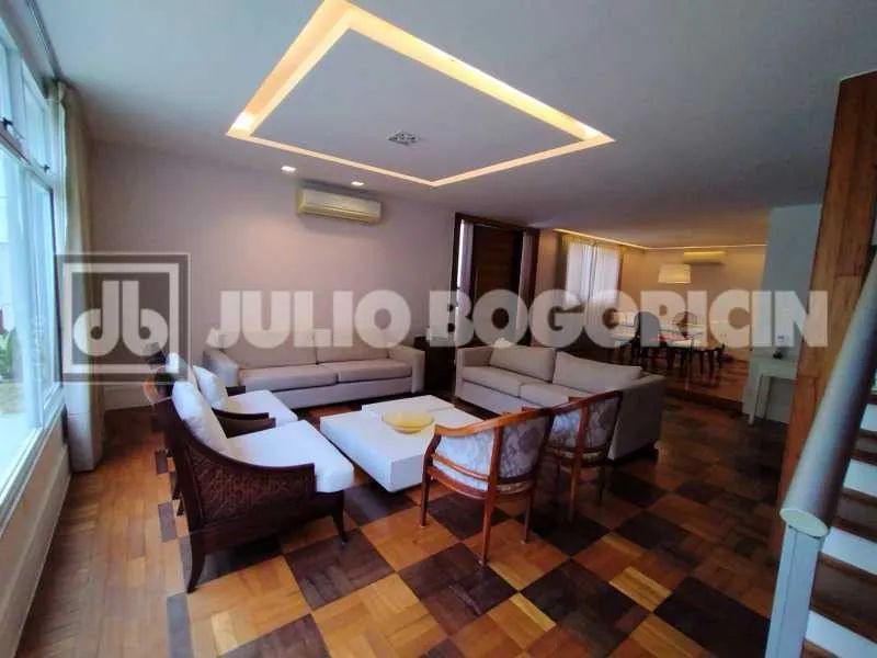 Casa de rua : Duplex / Residencial / Gávea