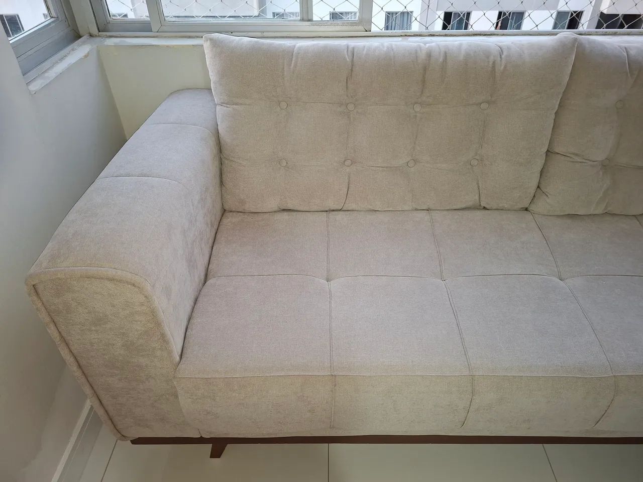 Vendo sofá de luxo seminovo  - Foto 3