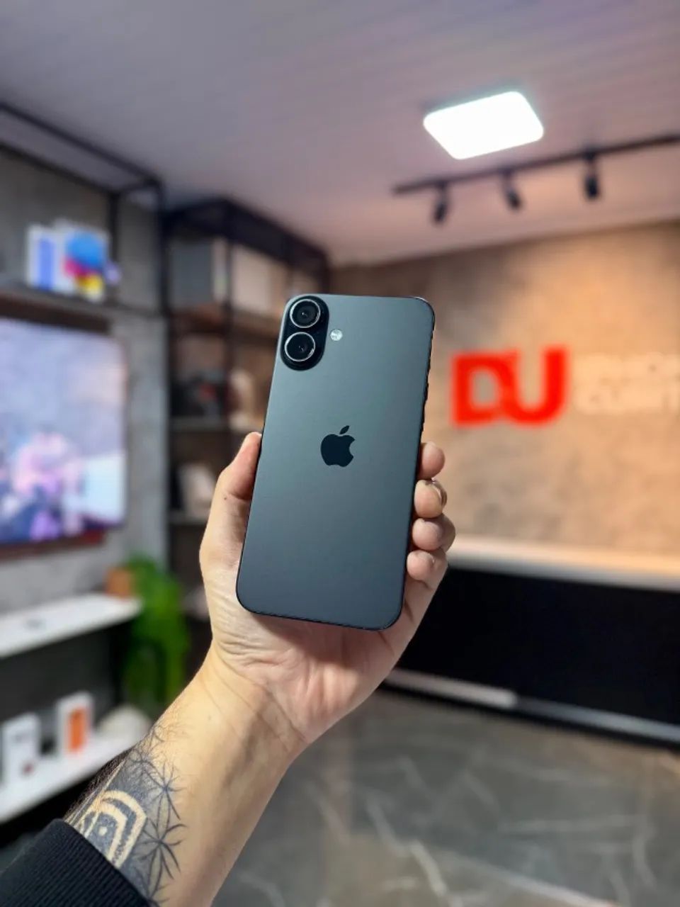 iPhone 16 Plus 128GB Preto - Foto 3