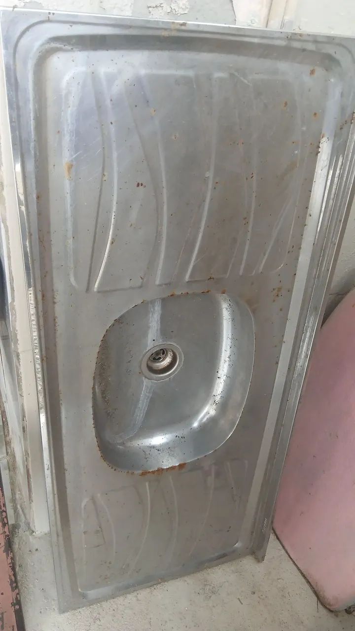 Pia inox acimentada usada em bom estado 