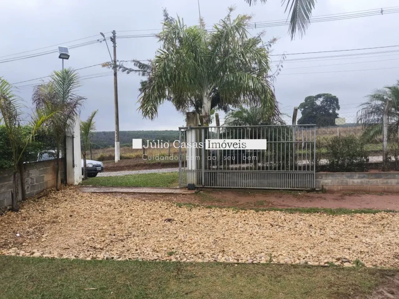 Chácara em condomínio à venda em Sarapuí