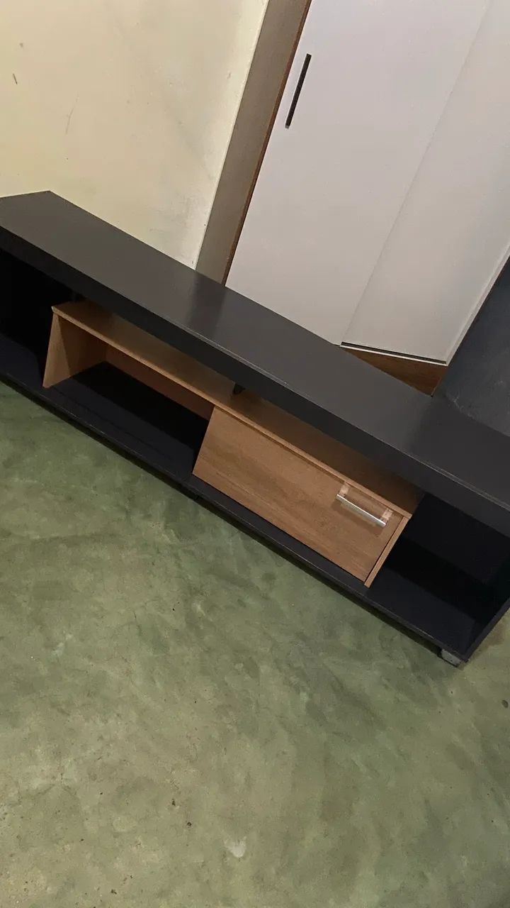 rack para TV estilo Ravenna com acabamento em grafite e madeira - Foto 2