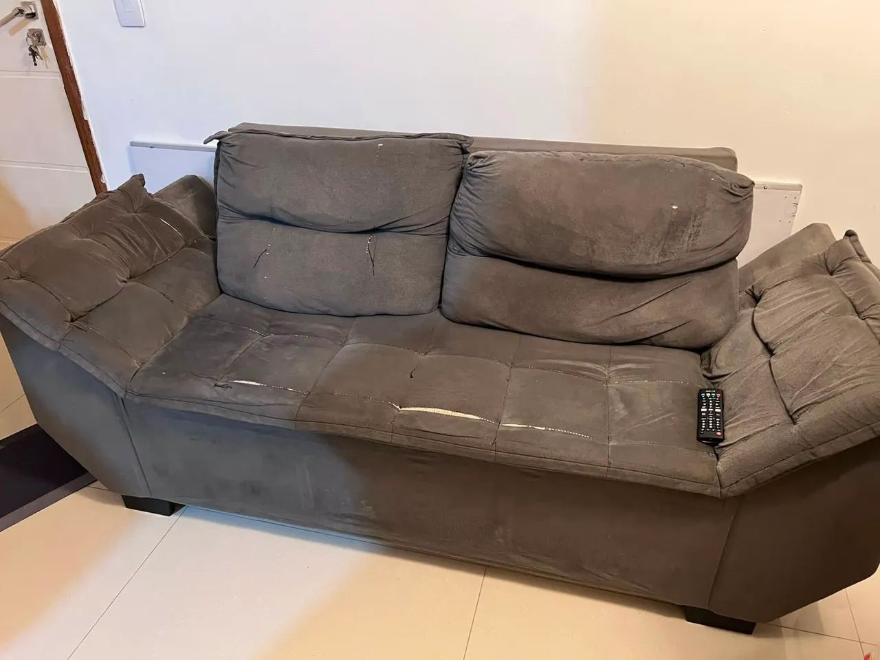 Sofá usado com poucas marcas de uso - Foto 3