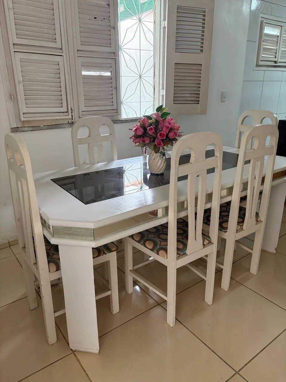 Mesa de cerejeira com 6 cadeiras