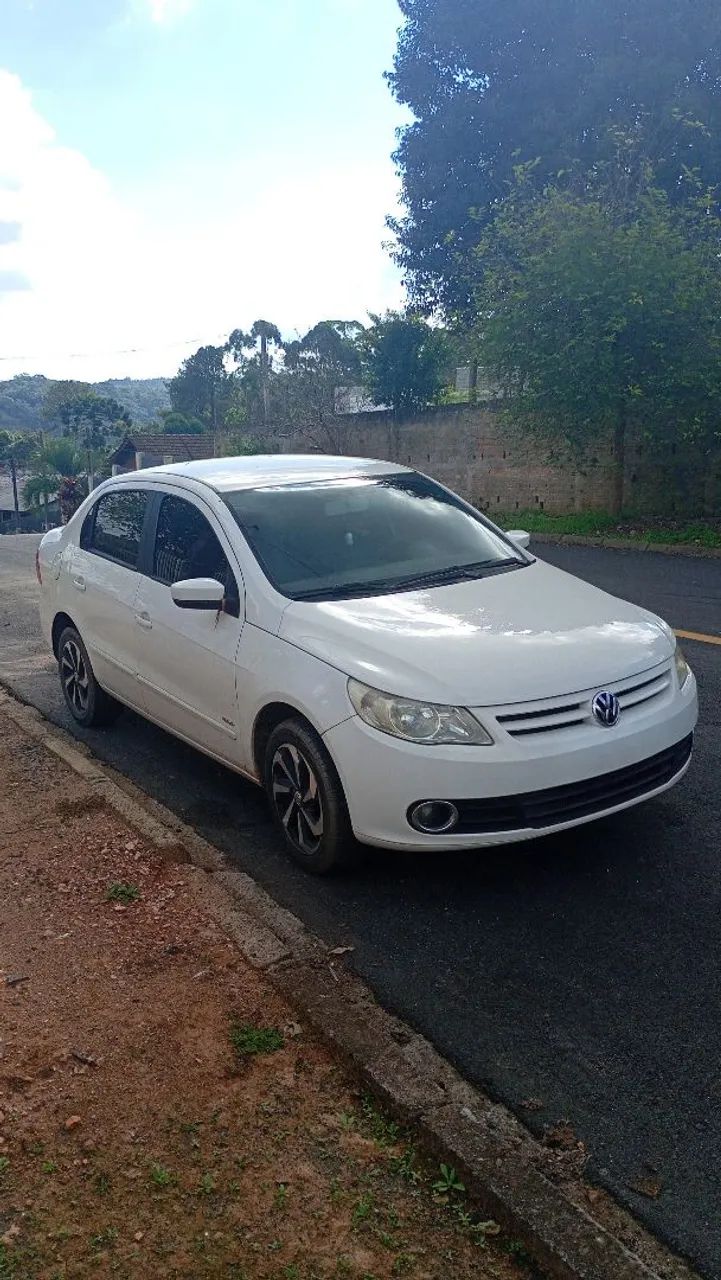 Volkswagen Voyage VOYAGE 1.0/1.0 City Mi Total Flex 8V 4p 2011
